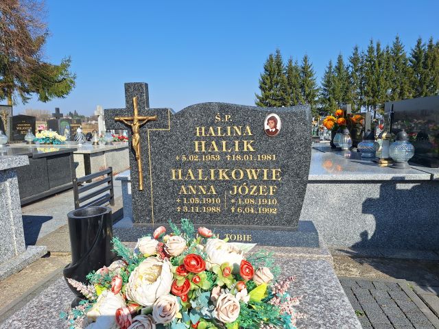 Halina Halik 1953 Przecław - Grobonet - Wyszukiwarka osób pochowanych